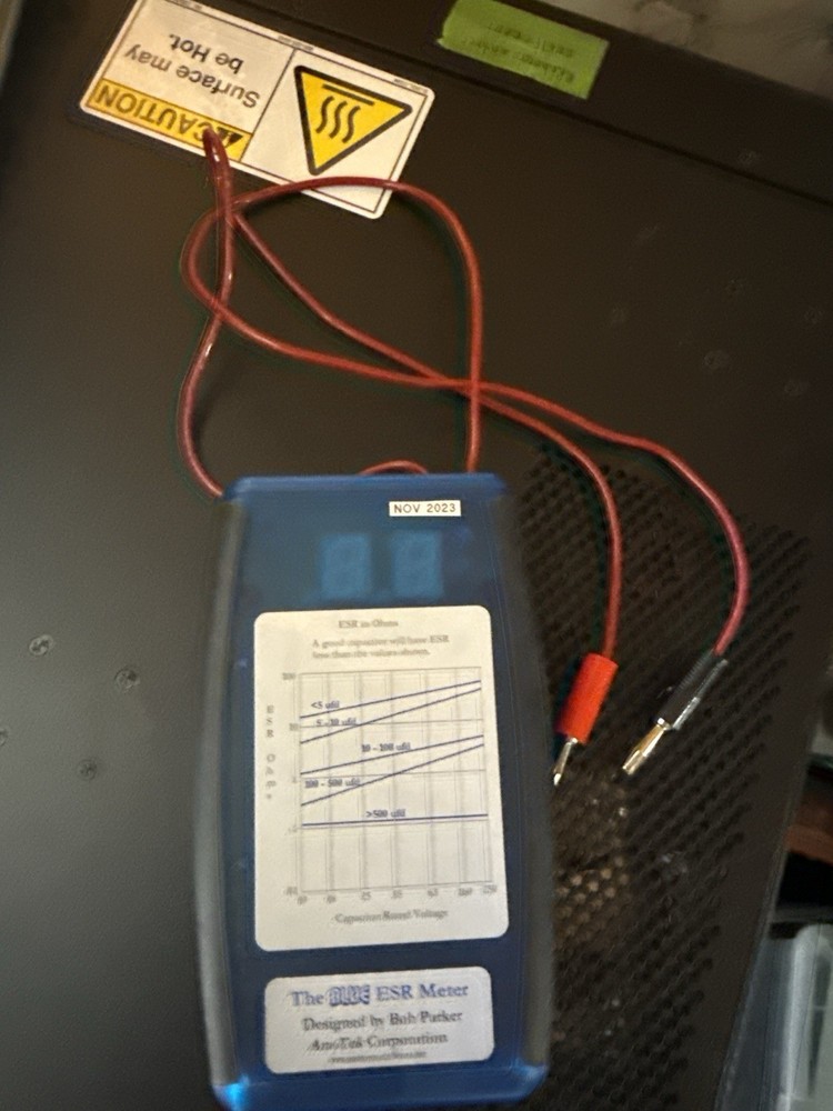 Blue ESR Meter – AnaTek / Bob Parker Capacitor Tester