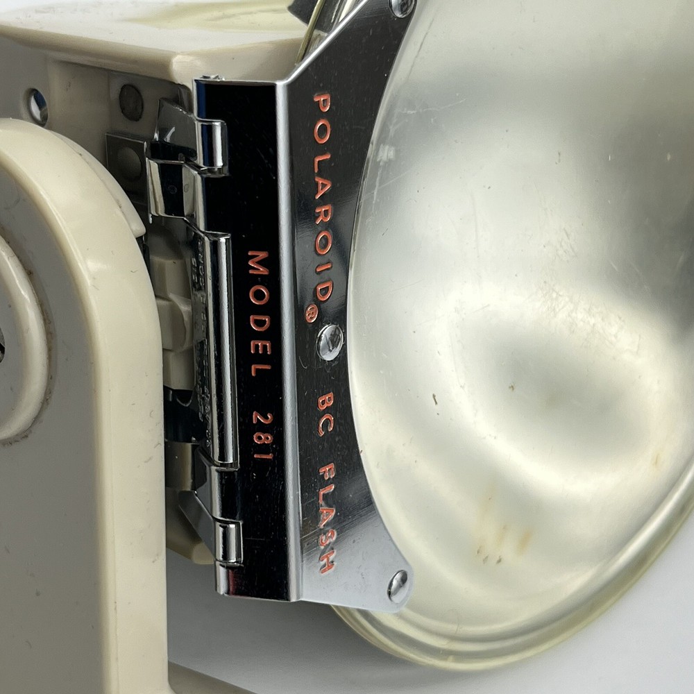 Polaroid Model 800 Land Camera - NOT TESTED - Bundle With Case and Flash