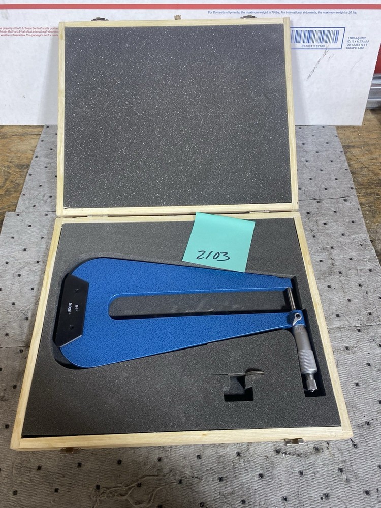 Deep throat micrometer