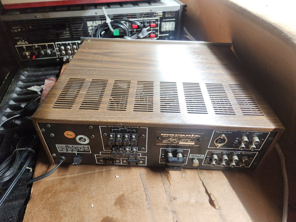 Vintage Marantz 1060 Console Stereo Integrated Amplifier