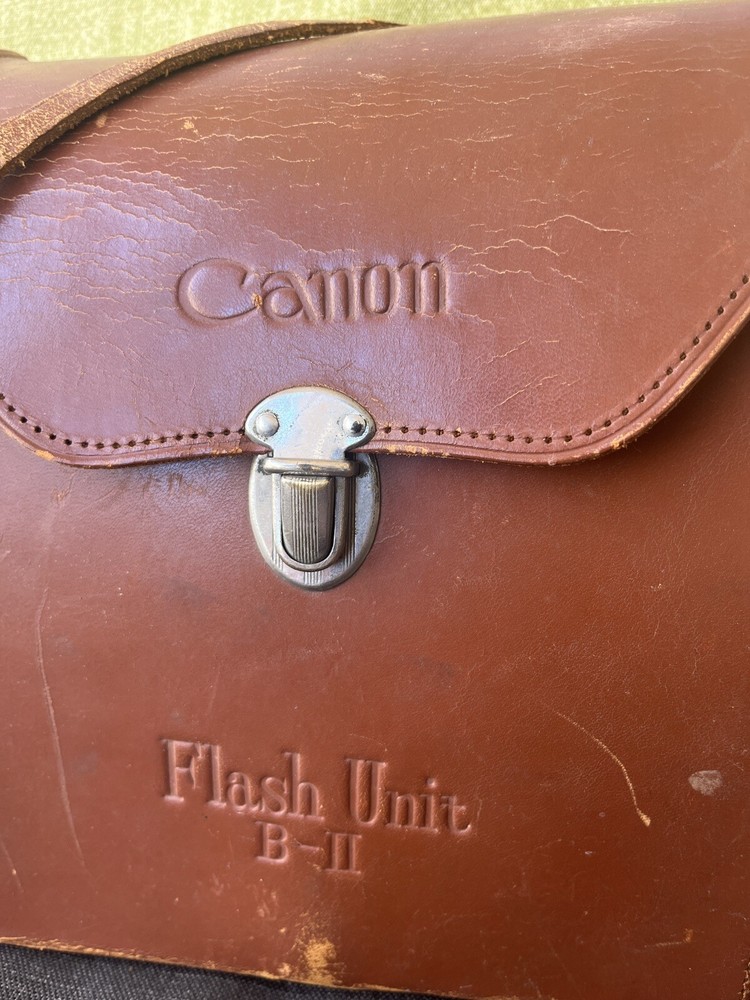 Vintage Canon Photoflash Camera Flash Unit B-II accessory & case