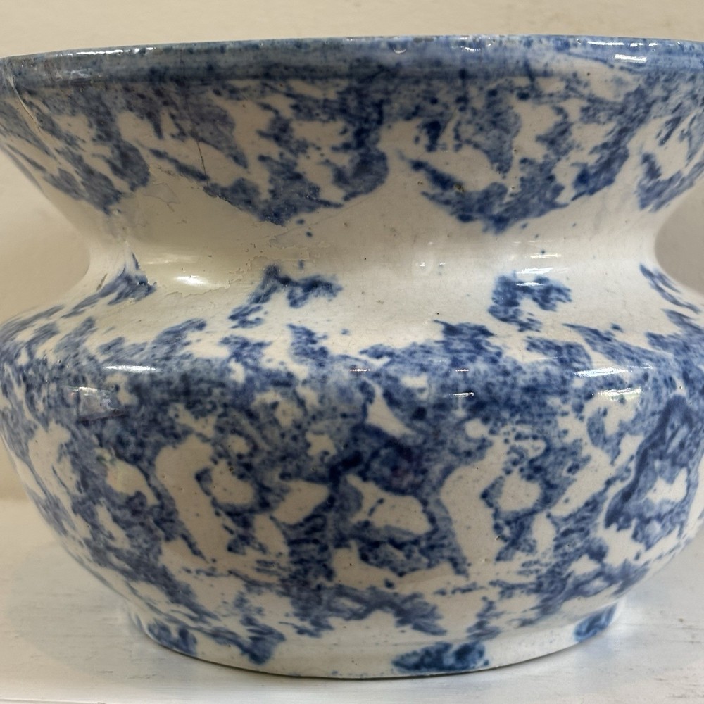 Vintage Blue on White Sponge Ware Spittoon Cuspidor 7.5” Diameter, 5” Tall