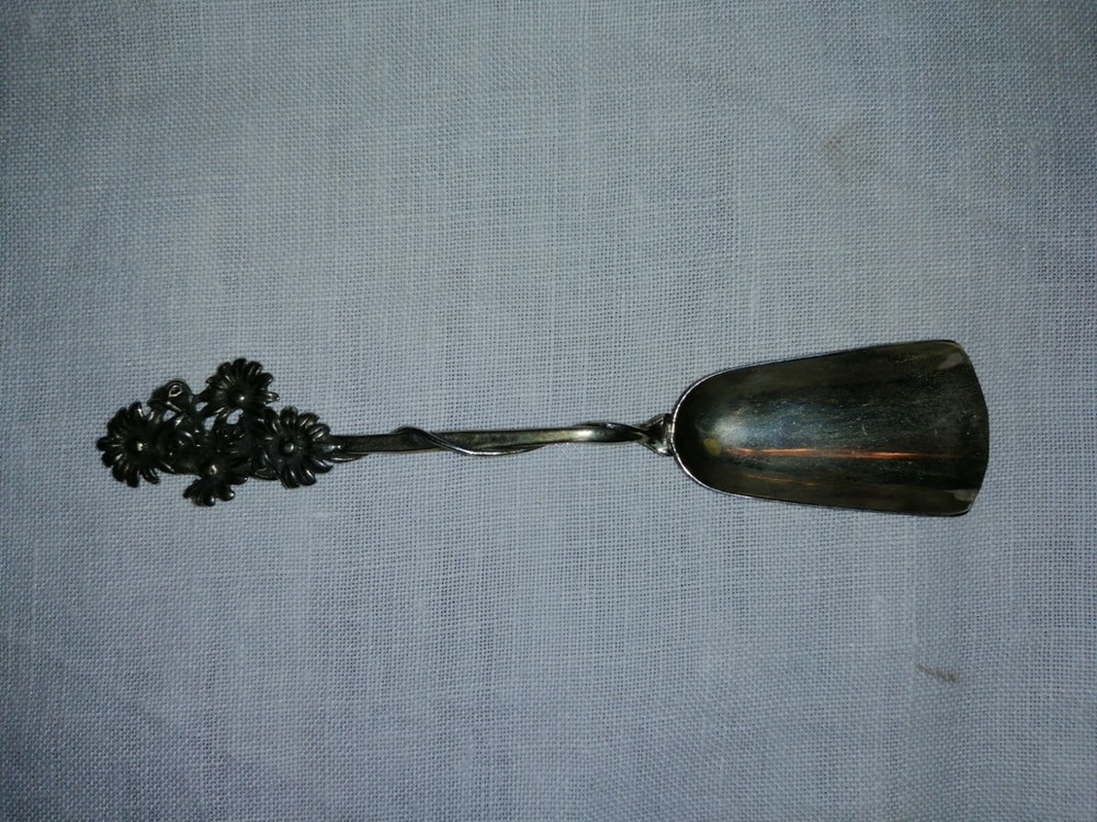 Silver 800 solid sugar spoon 20 gr. about punches present