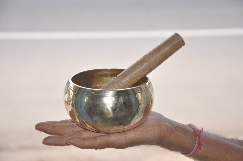 Brass Handcrafted Fine Round Shape Solid Singing Bowl With Wooden Stick