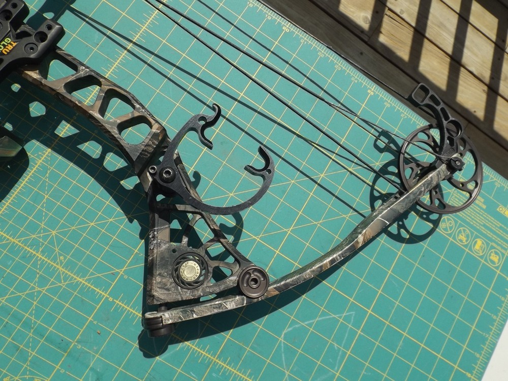 Mathew’s drenalin LD Compound Bow Equipped 70/30 SE3 RH