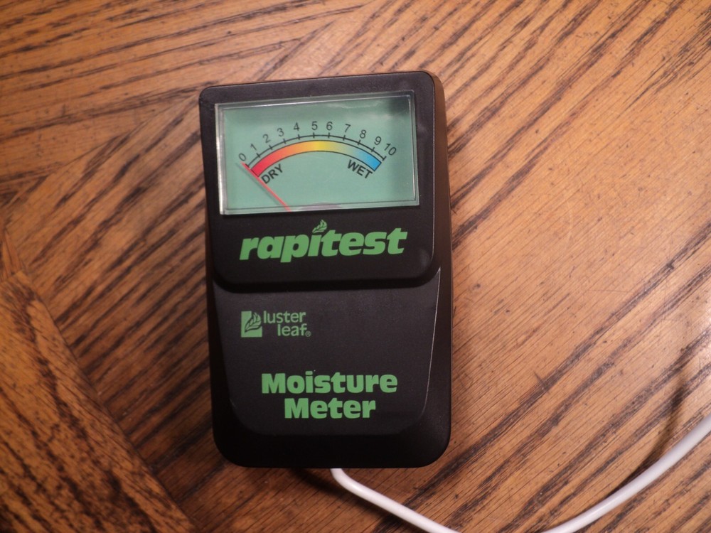 Luster Leaf Rapitest Moisture Meter.