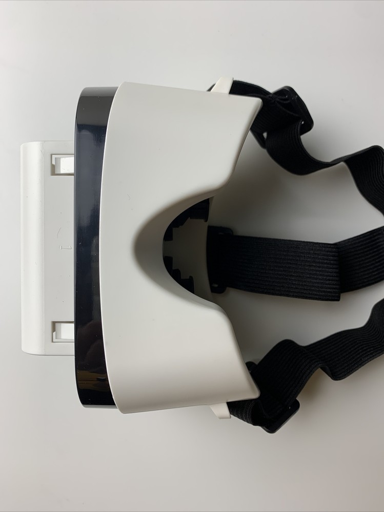 BRAND NEW Corero Virtual Reality VR Headset Mobile Device