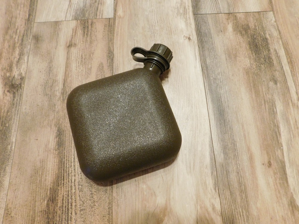 US MILITARY 2 QUART OD GREEN CANTEEN