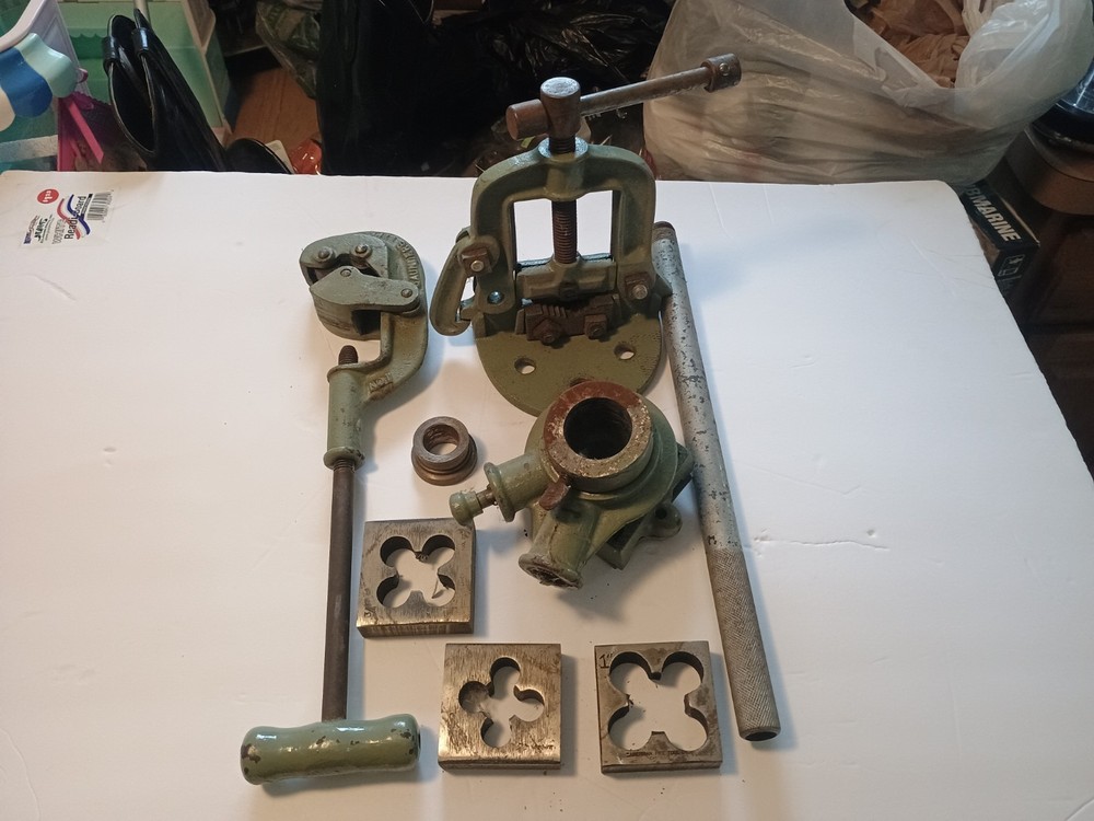 Vintage American Pipe Tool Co. Vise