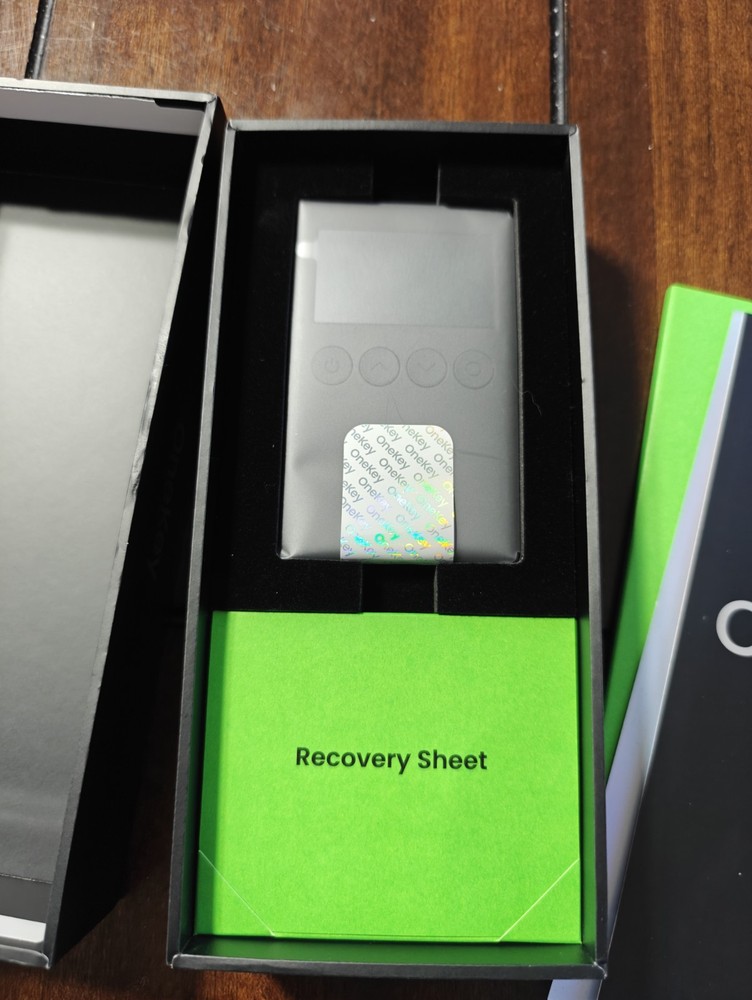 OneKey Classic 1S Crypto Hardware Wallet