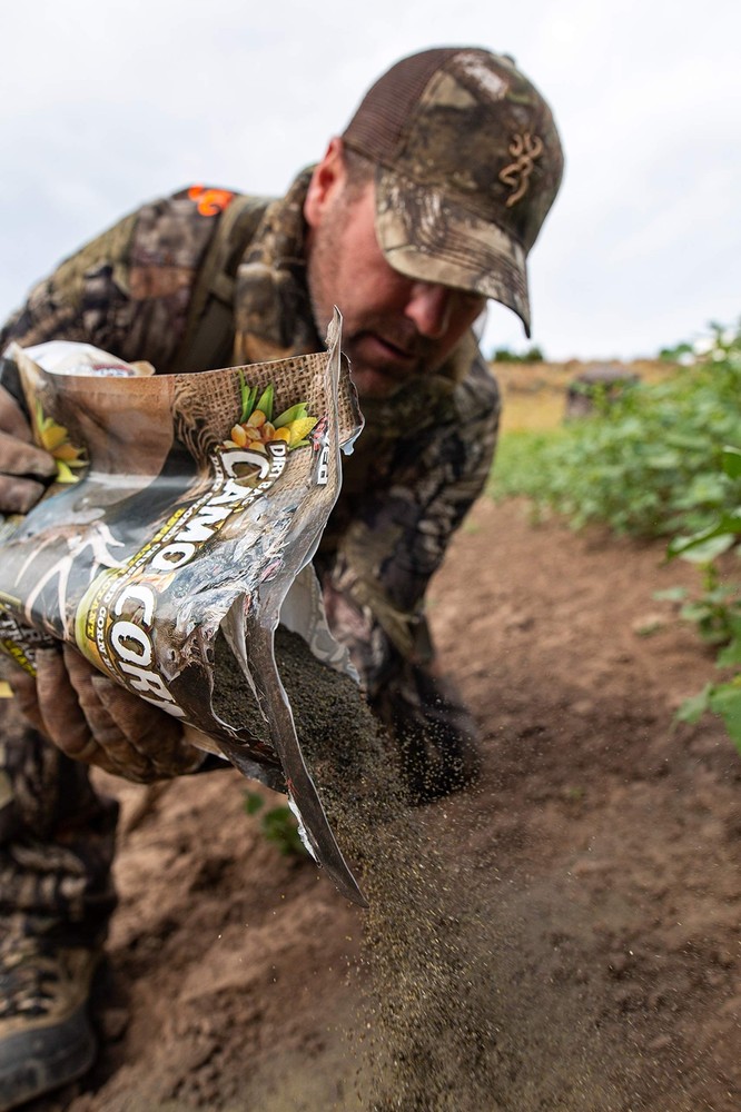Camo Corn Deer Attractant – Nutritious Crushed Corn Blend for Bigger Bucks