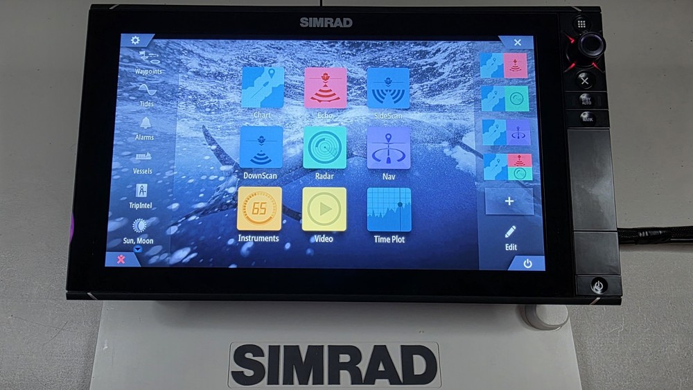 Simrad NSS16 evo2 16” Multifunction Display MFD Chartplotter Sonar Radar]