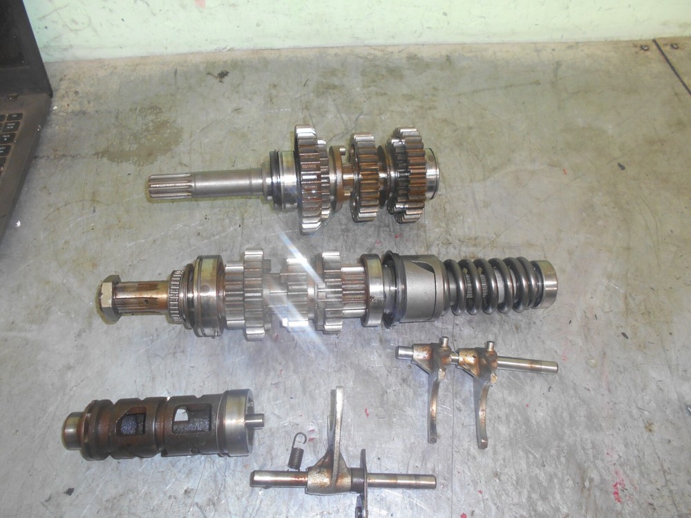 suzuki gs 850 gearbox