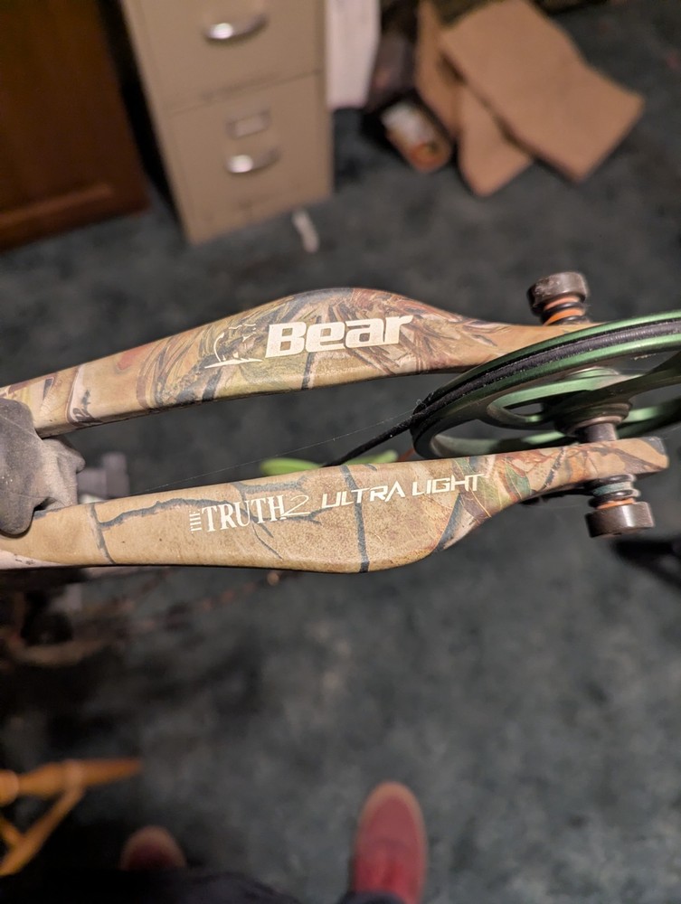 Bear The Truth 2 Ultra Light Compound Bow Camo