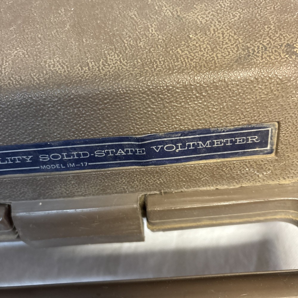 Vintage Heathkit Utility Solid State Voltmeter Model IM-17 in Hard Case