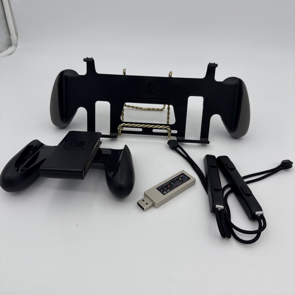 Nintendo Switch Accessories Bundle, Comfort Grip, Wrist Straps, May flash, Case