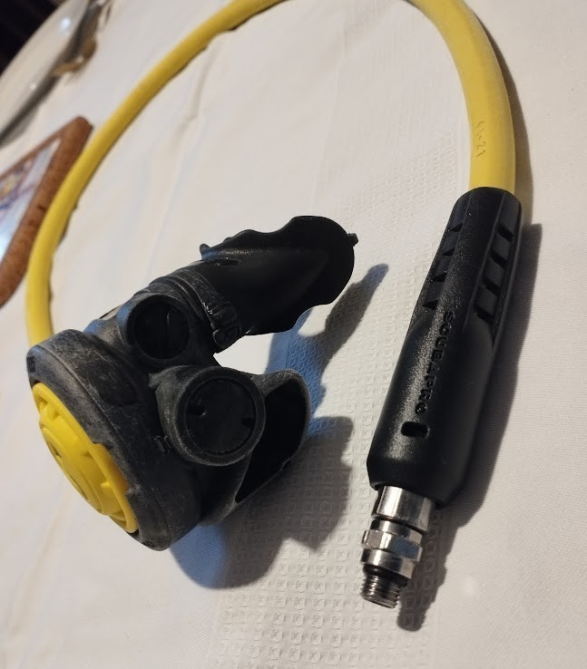 scubapro R095 octopus regulator 2nd stage