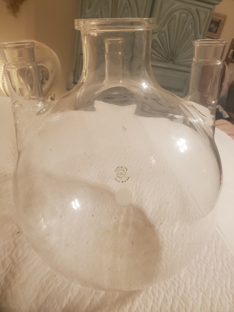 pyrex 220 Liters Chemistry Vessel