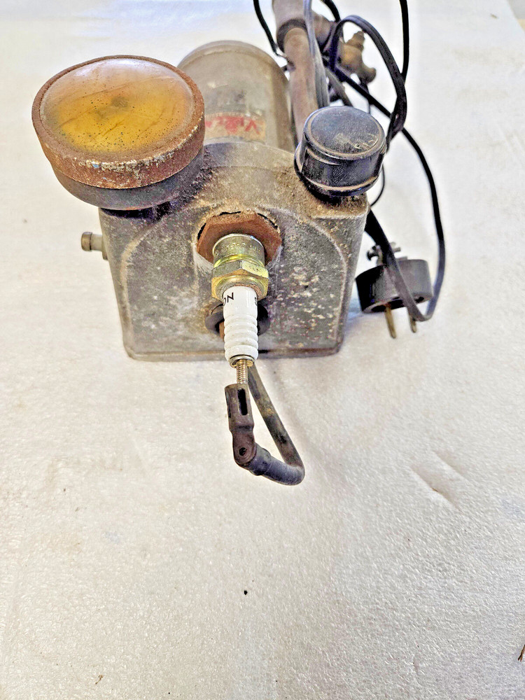 Vixen Spark Plug Tester , 115 Volt AC , Vintage