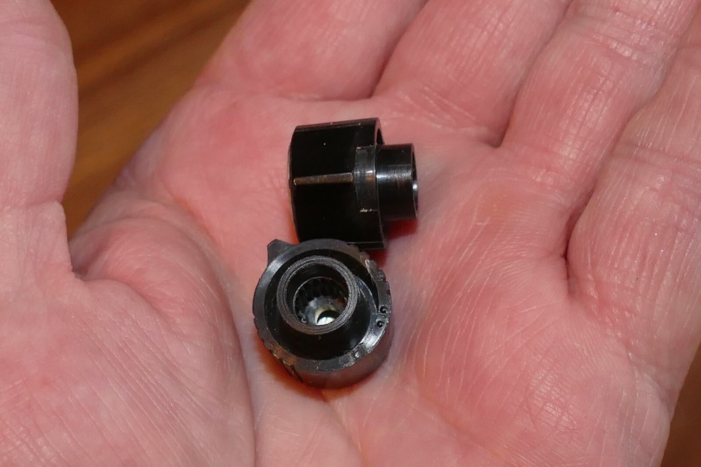 Sony TC-142 Cassette Deck Parts - Volume & Tone Knobs