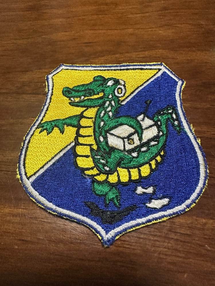 Vintage USAF 5th Mobile Communications Group Patch