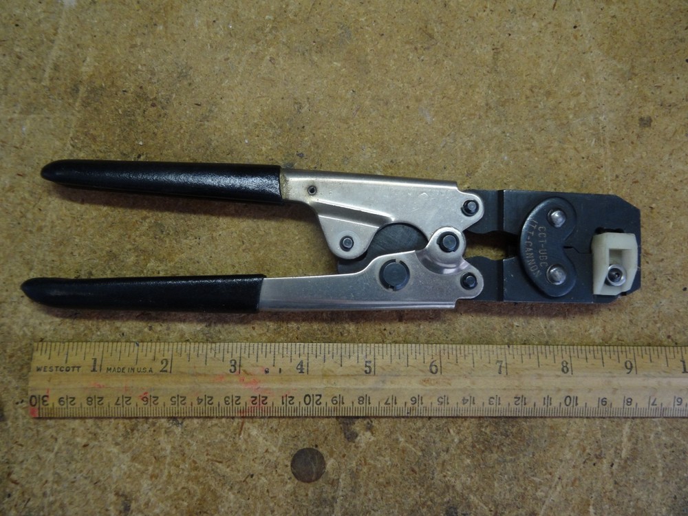 ITT Cannon CCT-UBC Hand Crimper Crimping Tool
