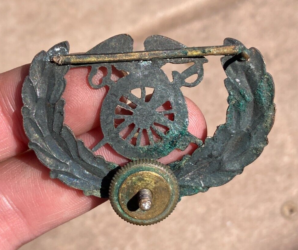 WW1 OR EARLIER U.S. ARMY SERGEANT QUARTERMASTER CAP BADGE