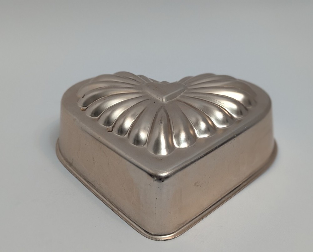 Two Small Heart-shaped Metal Bakeware Pans/Mold