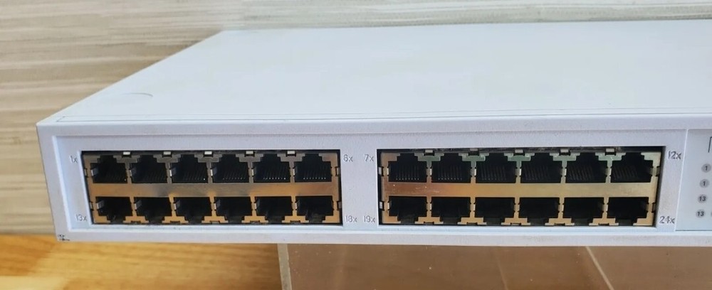 SuperStack 3 Baseline 3Com 3C16411 Hardware 10/100 Hub Dual Speed Hub 24-Port