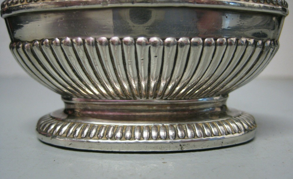 Vintage Ronson Queen Anne Table Lighter