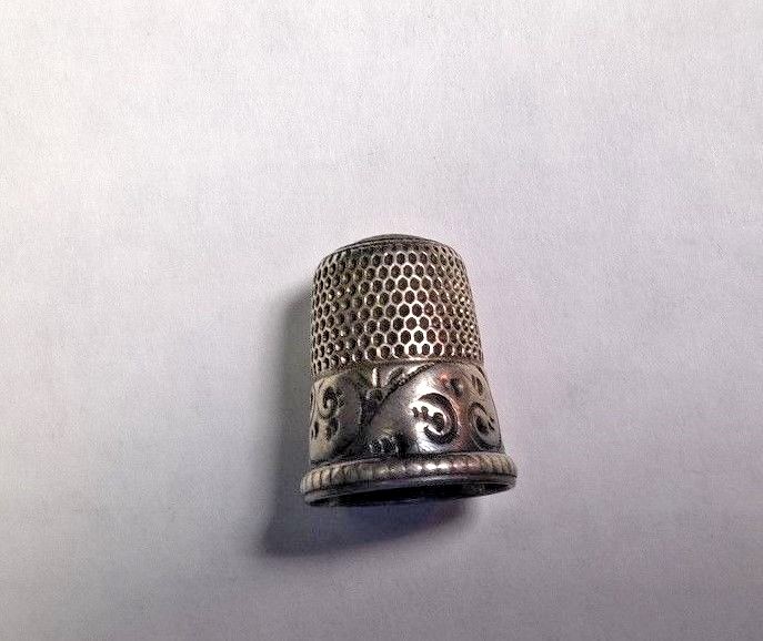 Antique/Vintage Sterling Silver Shield Simons (no monogram) Thimble Size 11