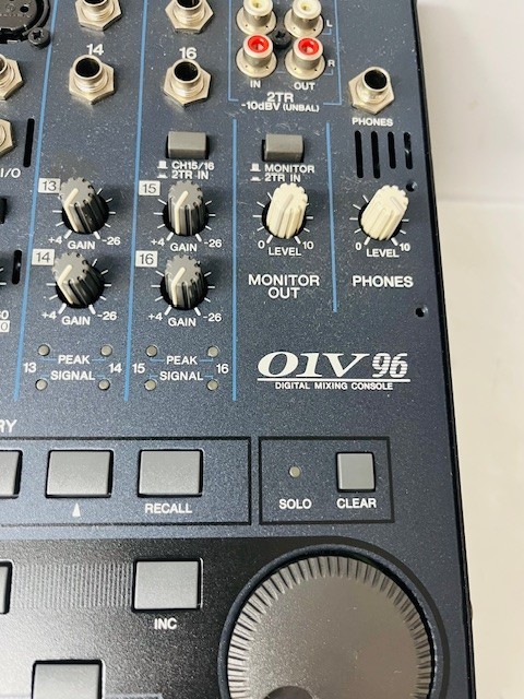 Yamaha O1V96 Digital Mixing Console