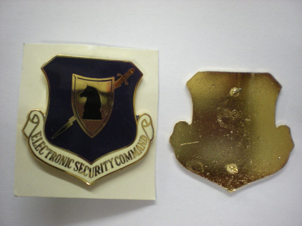 USAF ELECTRONIC SECURITY COMMAND BERET BADGE -COLD WAR ERA