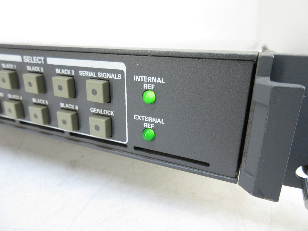 Tektronix SPG 422 Component Digital Sync Generator with Rack Rail Kit