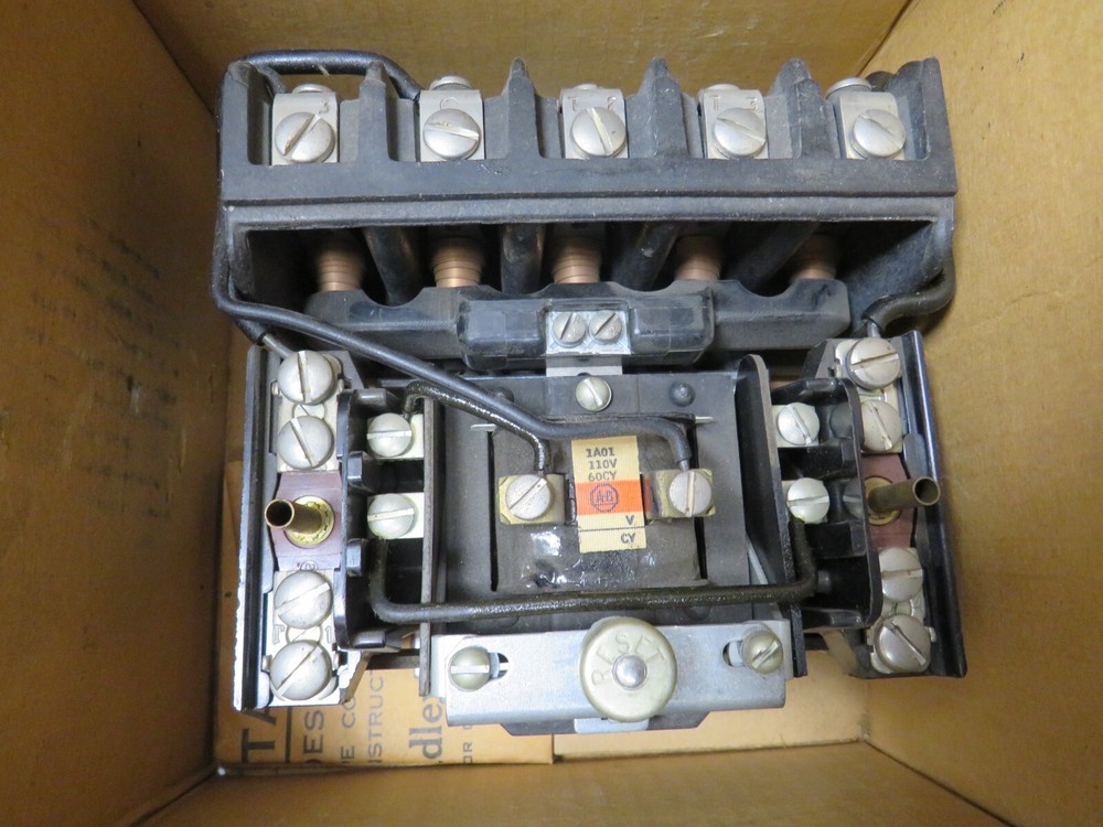 Allen Bradley 589319 110v Starter