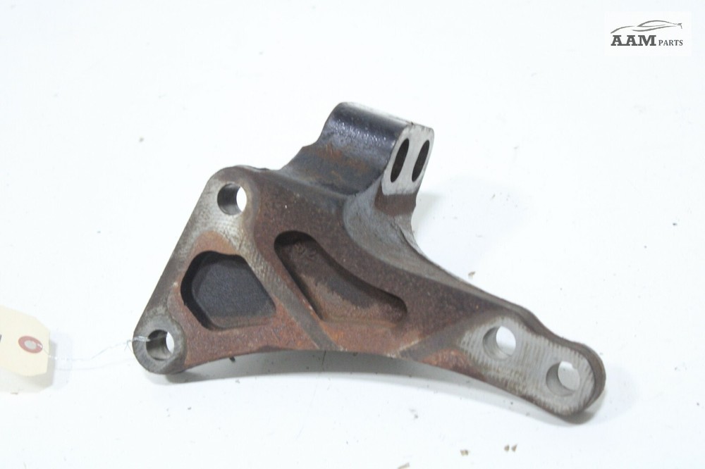 2018-2023 FREIGHTLINER CASCADIA FRONT LEFT ENGINE MOUNT SUPPORT BRACKET OEM