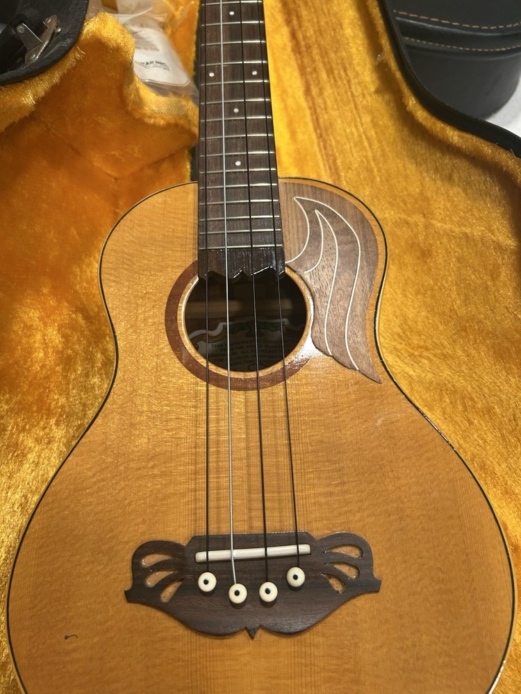 Len Young Lenor Ukulele from 1986