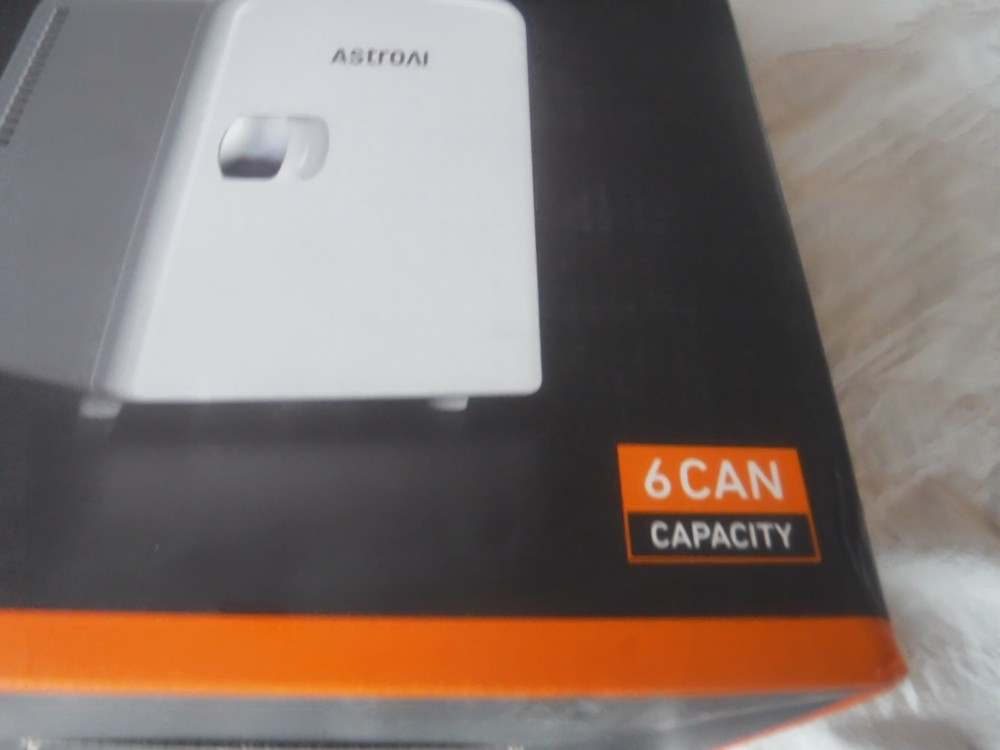 Astro AI 6 can Capacity White refridgerator NEW