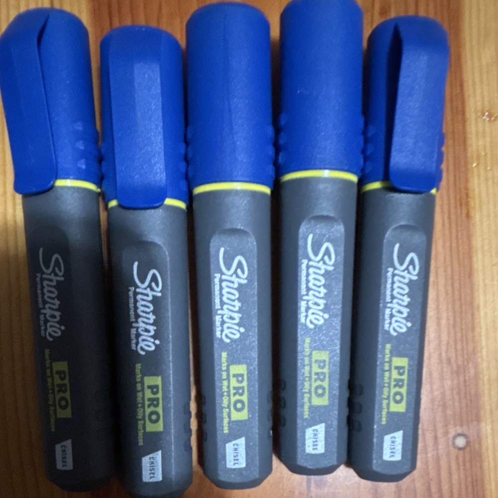 Sharpie PRO Permanent Markers Chisel Tip Blue 5 Pack MPN 2017818