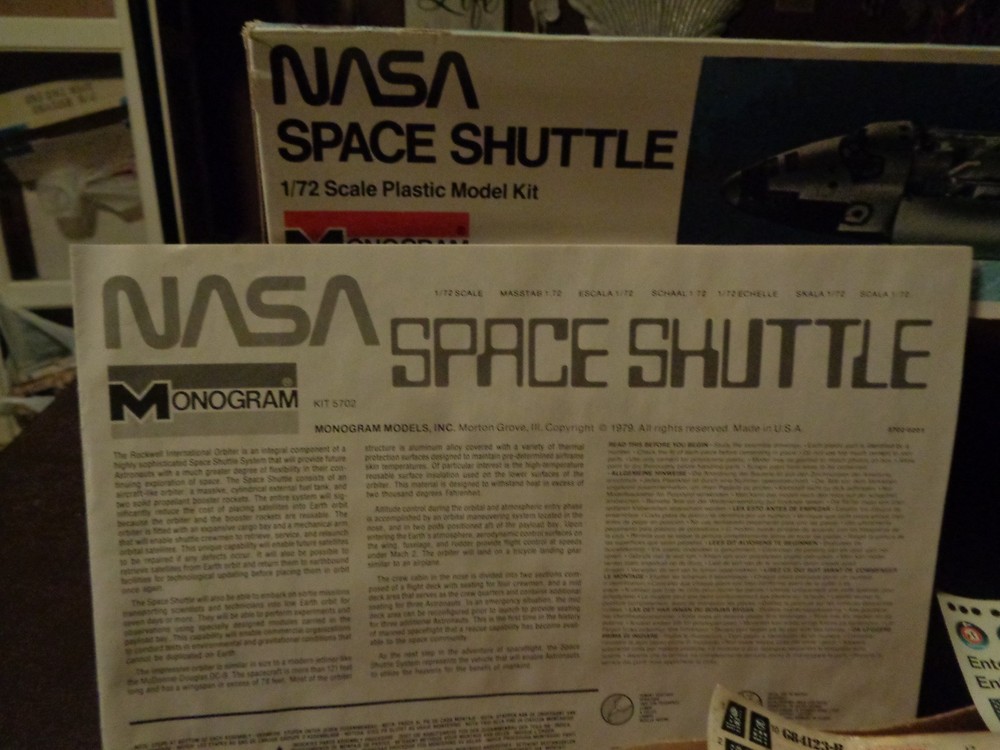 Monogram # 5702 NASA Space Shuttle 1/72 Scale Open Unbuilt Model Kit