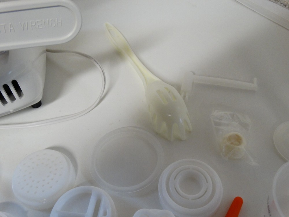 Popeil Automatic Pasta Maker #9012 1993