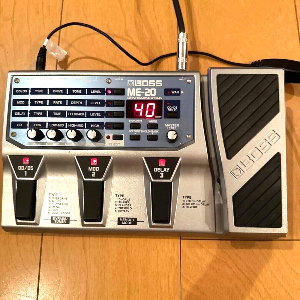 BOSS ME-20 guitar effects pedal Multi-Effects