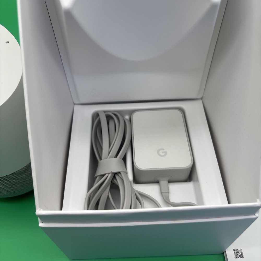 Google Home Smart Assistant - White Slate (US)