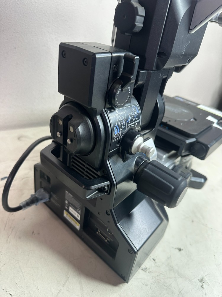 Keyence VHX-S550E Motorized Stand Base Free-Angle Observation System