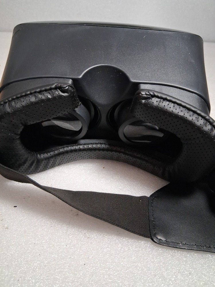 Urban Carry Immersive Virtual Reality Headset NIB