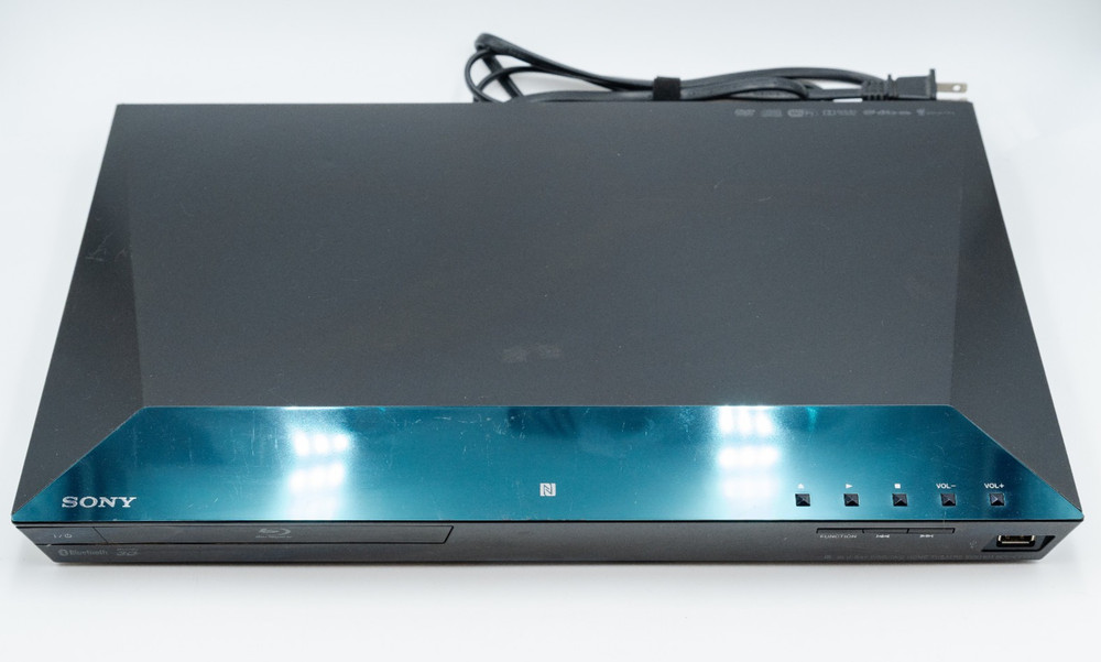 Sony 3D Blu-Ray Player BDV-E2100 HDMI USB Wi-FI
