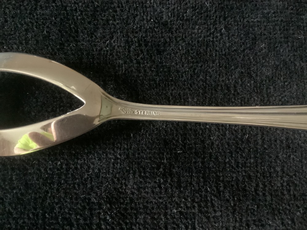 Manchester Silver Co. MARY WARREN olive fork