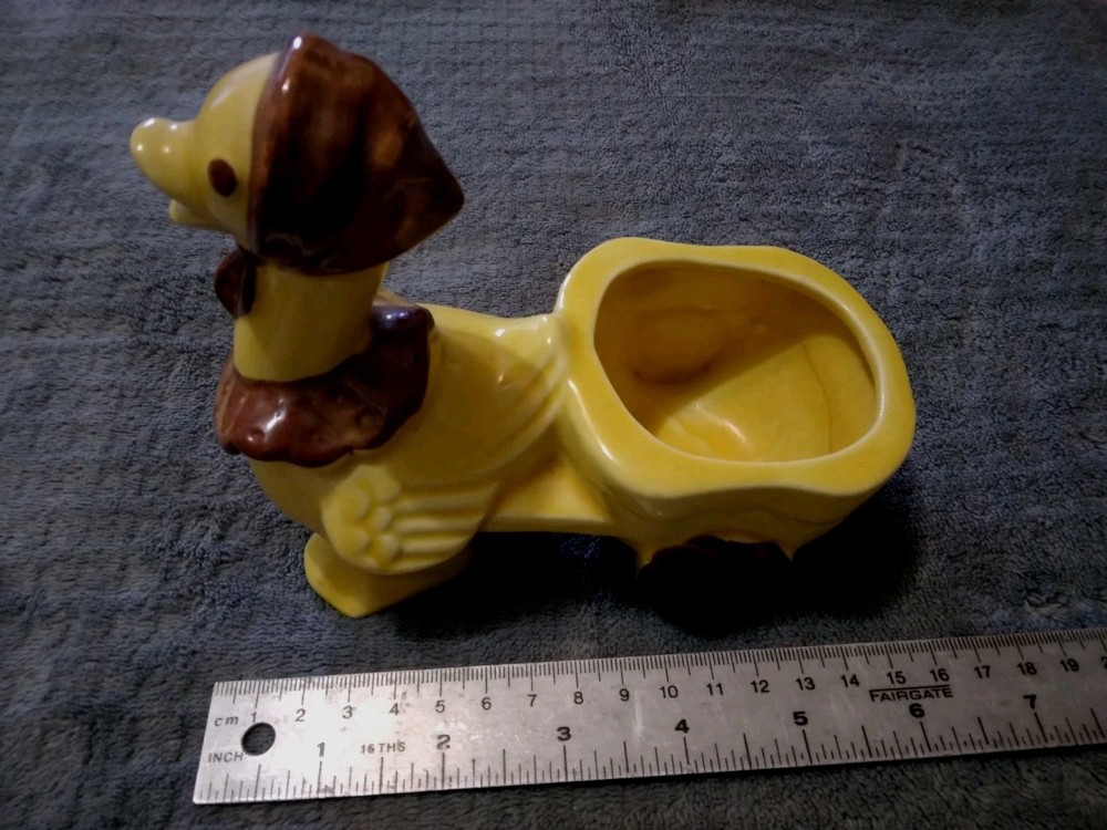 Vintage Shawnee Yellow Duck Pulling Wangon Planter #752