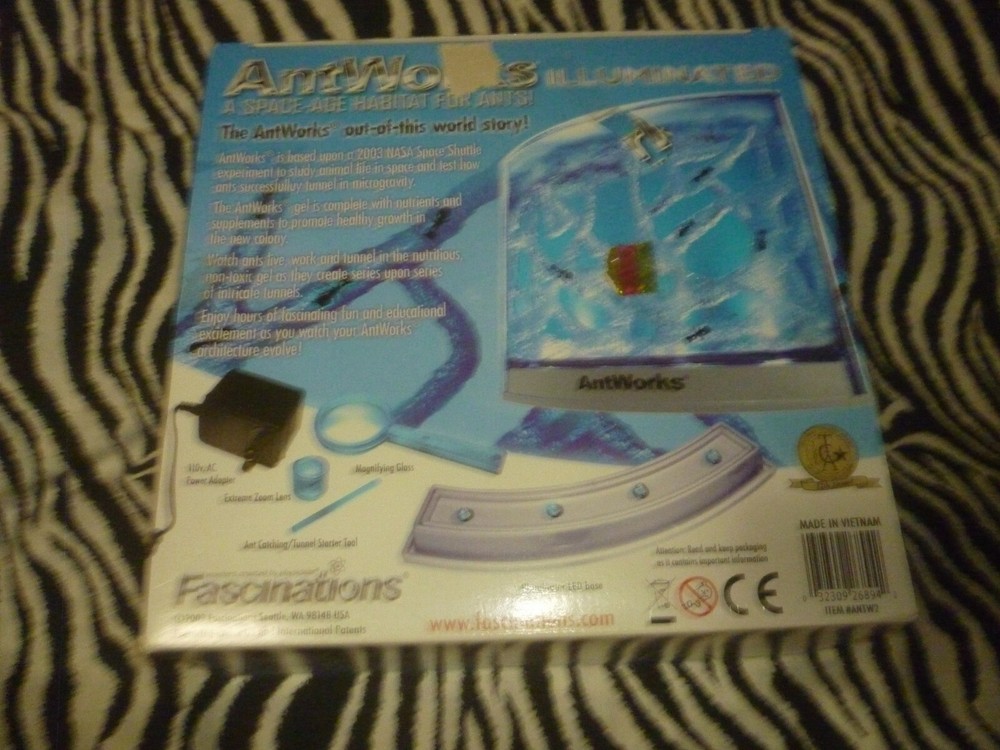 Antworks Illuminated - Open Box Missing Ant Catching / Tunnel Starter