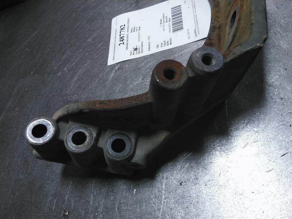 Replaces 2015801 KENWORTH T680 FRONT ENGINE MOUNT , OR